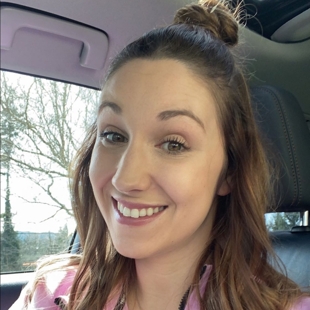 Meet your Posher, Stephanie